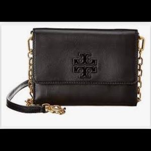 Tory Burch Womens 56972 Black Lily Leather Chain Wallet Crossbody Bag.